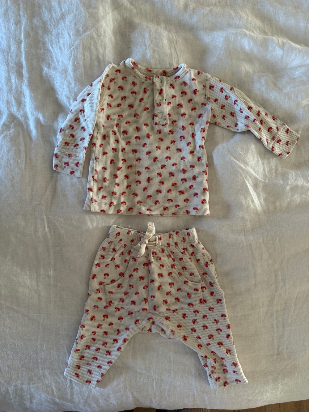 Sapling baby Two-Piece mushroom set